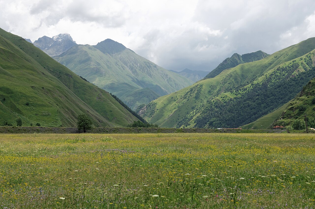 Sno & Truso Valley day trip from Tbilisi, Georgia